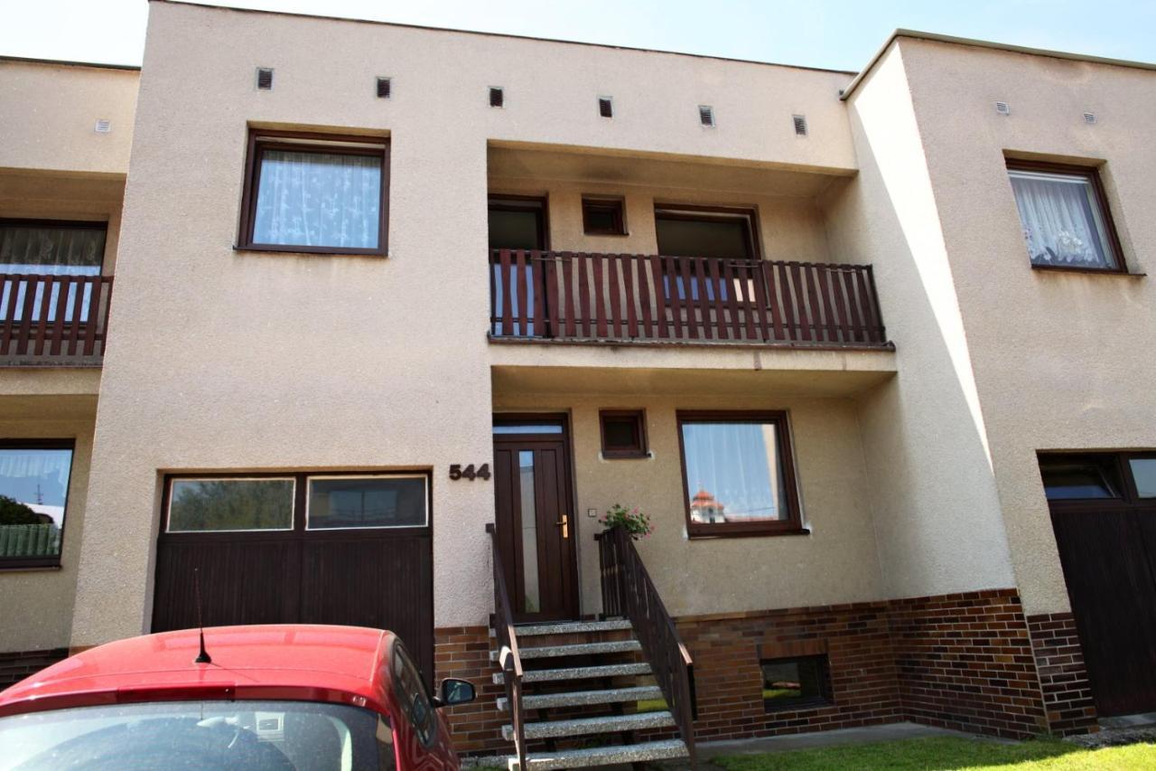 Dum V Ceskem Raji Villa Dolni Bousov Exterior photo