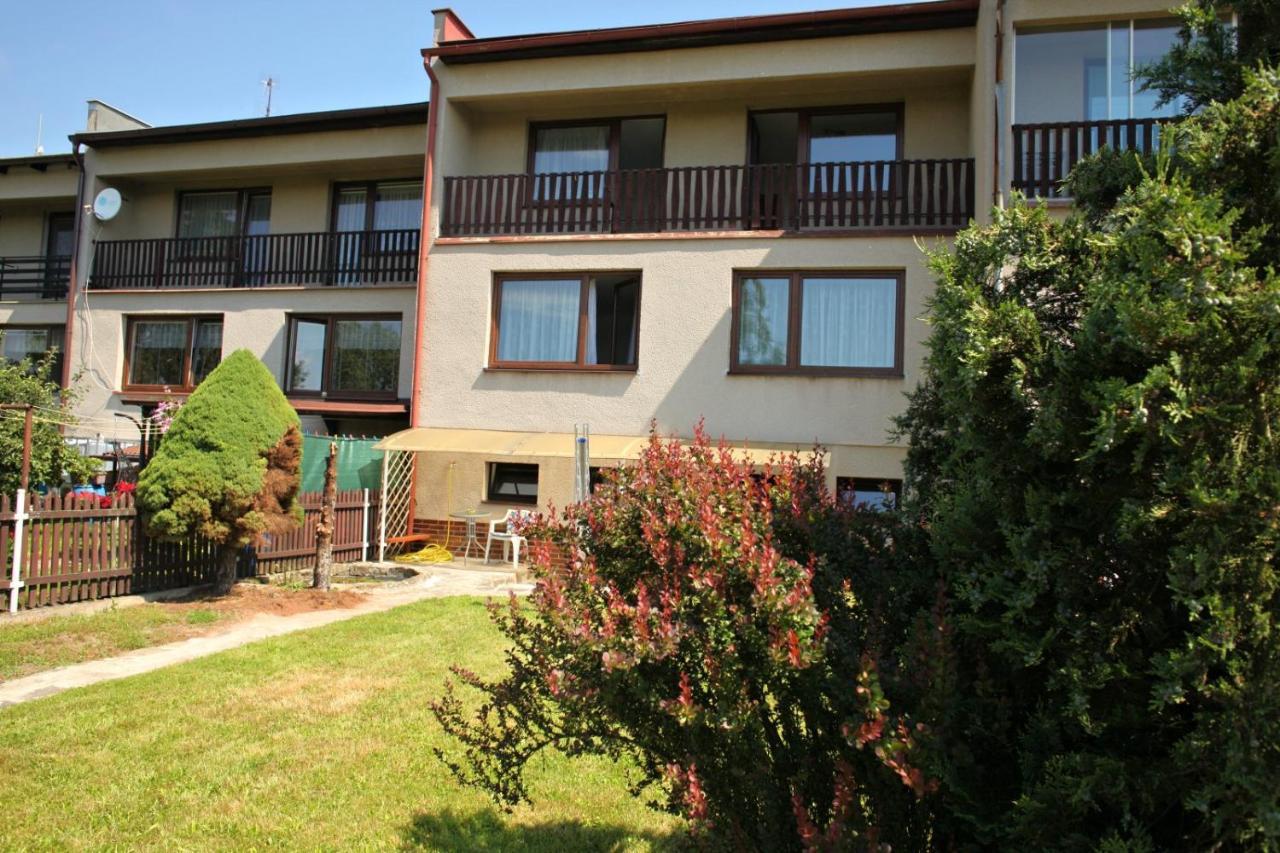 Dum V Ceskem Raji Villa Dolni Bousov Exterior photo