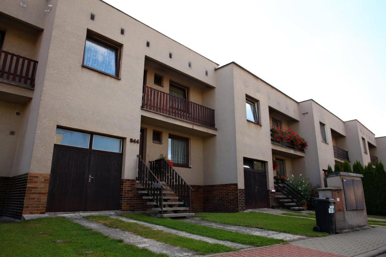 Dum V Ceskem Raji Villa Dolni Bousov Exterior photo