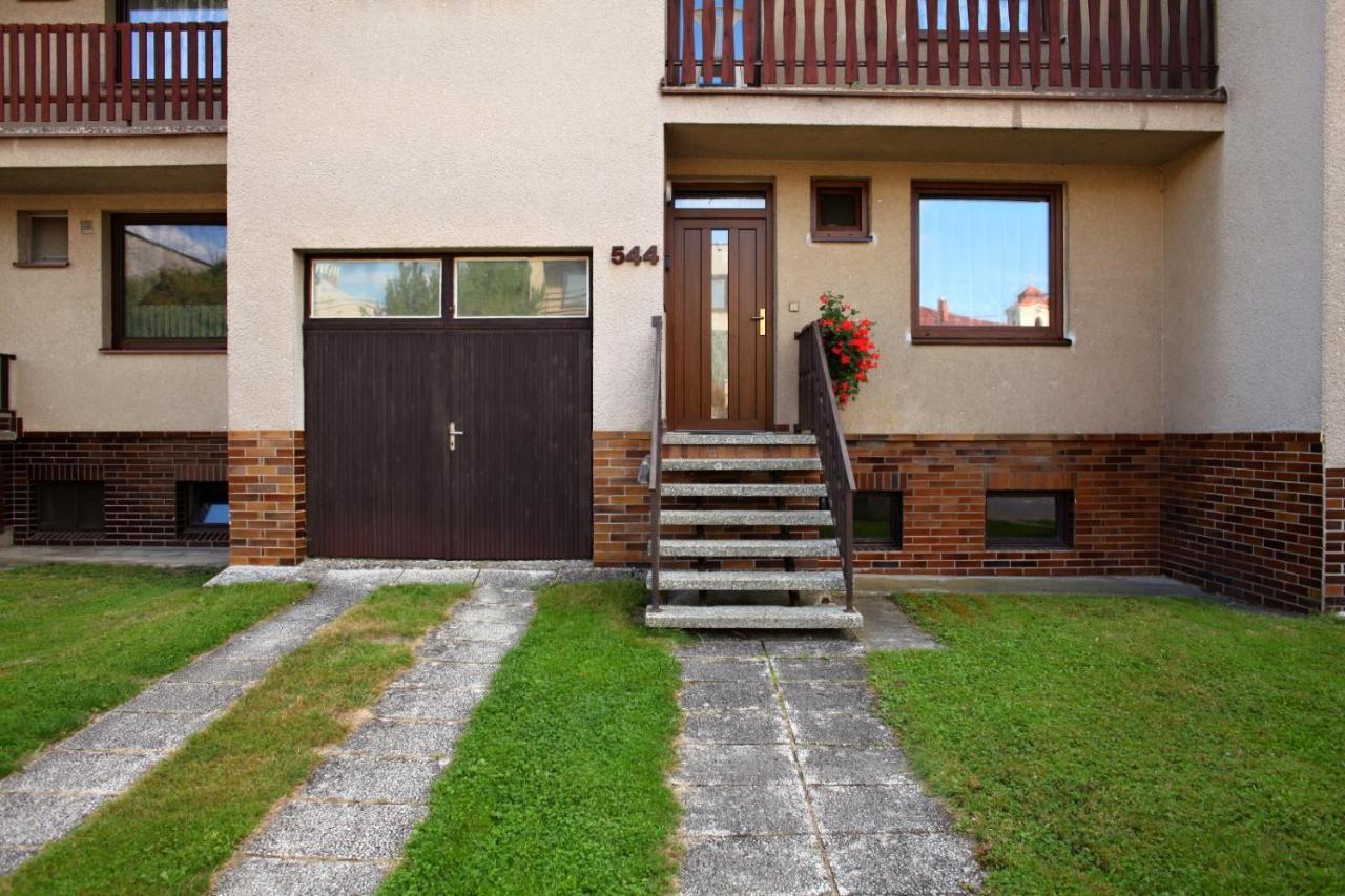 Dum V Ceskem Raji Villa Dolni Bousov Exterior photo