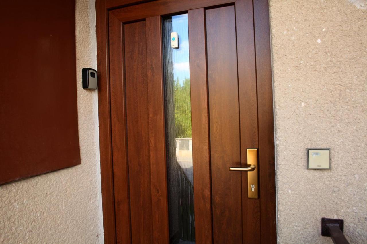 Dum V Ceskem Raji Villa Dolni Bousov Exterior photo